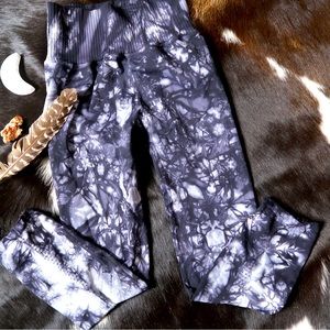 Free People Tie-Dye Leggings in Black and White
